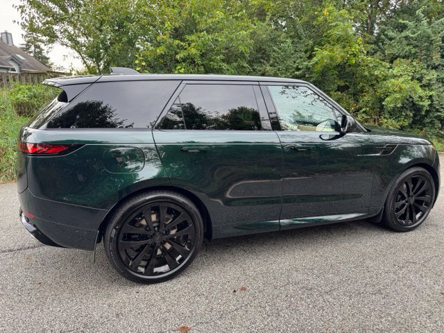 New 2027 Land Rover Range Rover Sport Dynamic SE AWD/4WD image 5