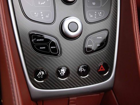 Used 2014 Aston Martin Vanquish Volante RWD image 33