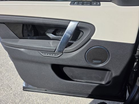 Certified 2023 Land Rover Discovery Sport SE image 21