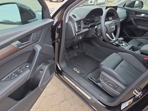Certified 2025 Audi Q5 2.0T Premium Plus w/ Premium Plus Package image 15
