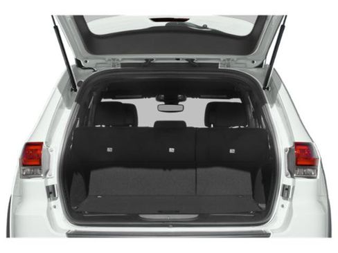 Certified 2018 Jeep Grand Cherokee Altitude RWD image 12