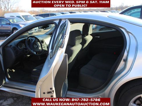 Used 2005 Pontiac Grand Prix w/ Drivers Plus Package image 7