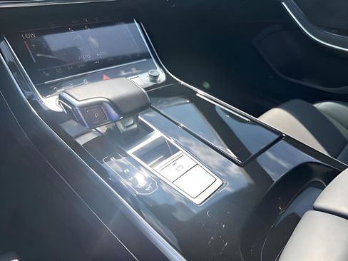 Used 2025 Audi A8 L 3.0T w/ Executive Package image 38