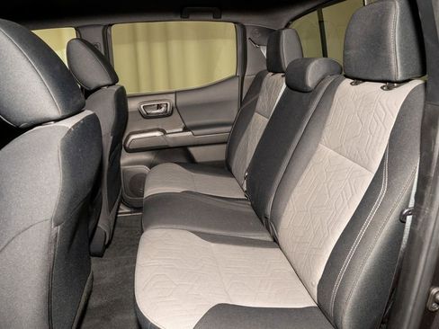 Used 2023 Toyota Tacoma TRD Off-Road image 7