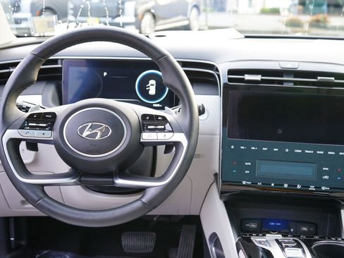 Certified 2023 Hyundai Tucson Limited image 21