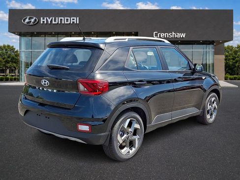 New 2026 Hyundai Venue SEL FWD image 4