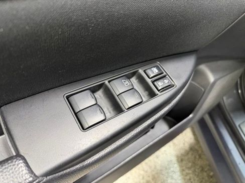 Used 2012 Subaru Legacy 2.5i Premium AWD/4WD image 17