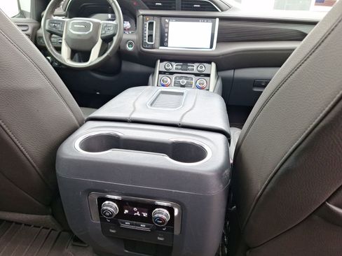 Used 2022 GMC Yukon Denali image 34