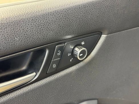 Used 2013 Volkswagen Passat 2.5 SE FWD image 10
