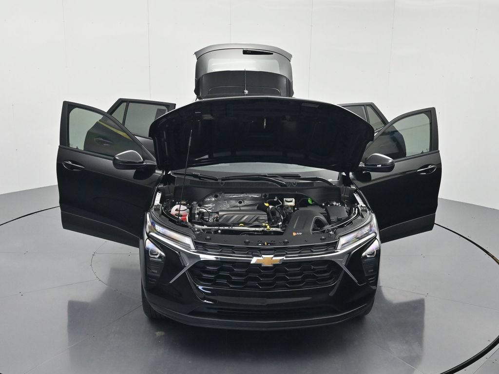 New 2026 Chevrolet Trax LS w/ LS Convenience Package FWD image 44