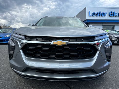 Certified 2025 Chevrolet Trax LT FWD image 5