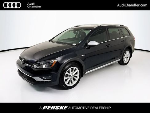 Used 2017 Volkswagen Golf Alltrack S AWD/4WD image 1