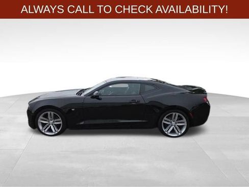 Used 2017 Chevrolet Camaro LT RWD image 3