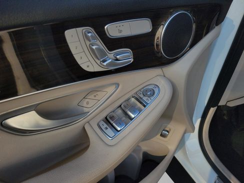 Certified 2022 Mercedes-Benz GLC 300 image 21