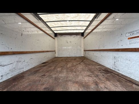 Used 2021 GMC Savana 3500 Extended w/ Power Convenience Package image 18