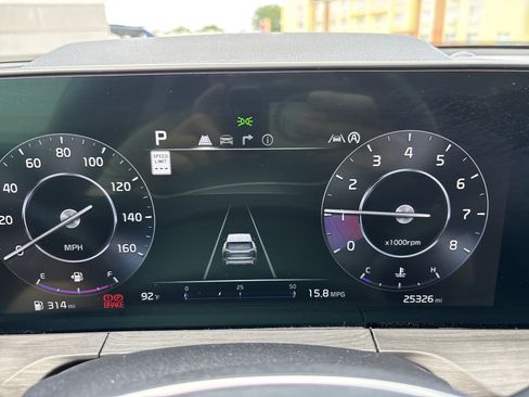 Used 2025 Kia Telluride AWD image 10