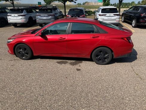 Certified 2021 Hyundai Elantra SEL w/ Convenience Package FWD image 7