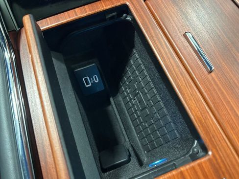 Certified 2024 Lincoln Navigator L Reserve image 26