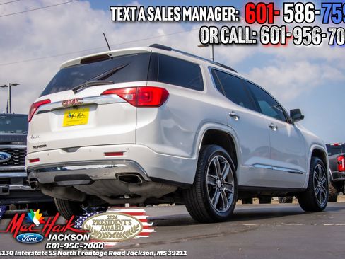 Used 2019 GMC Acadia Denali w/ Technology Package FWD image 4