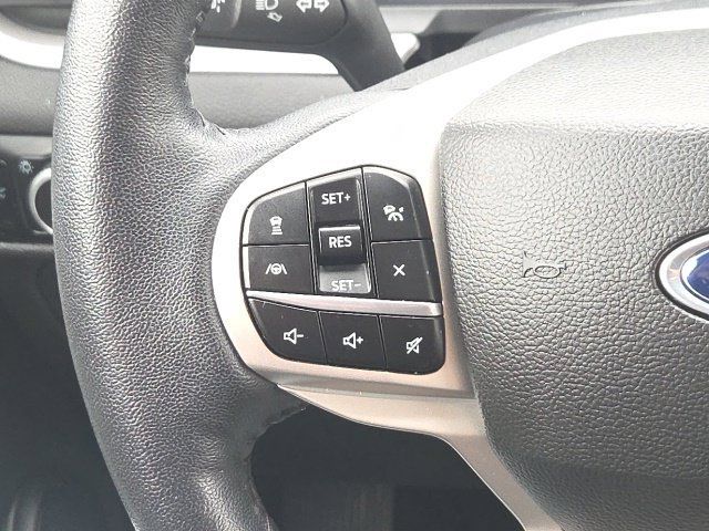 Used 2023 Ford Explorer XLT w/ Equipment Group 202A AWD/4WD image 41
