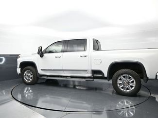 Used 2024 Chevrolet Silverado 2500 High Country w/ Z71 Off-Road Package AWD/4WD video 2