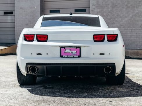 Used 2013 Chevrolet Camaro SS w/ SS Performance Package RWD image 16