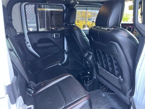 Used 2021 Jeep Gladiator Rubicon AWD/4WD image 25