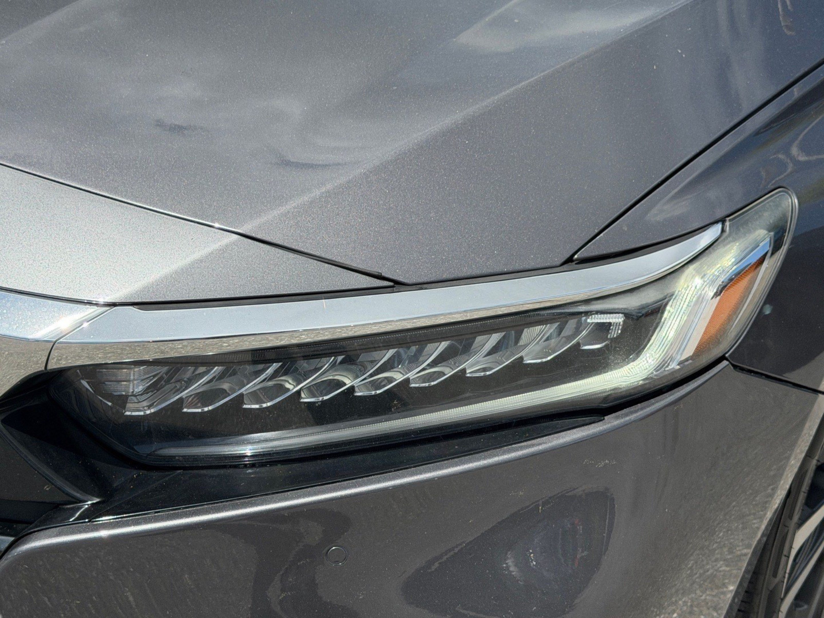Used 2019 Honda Accord Touring image 11