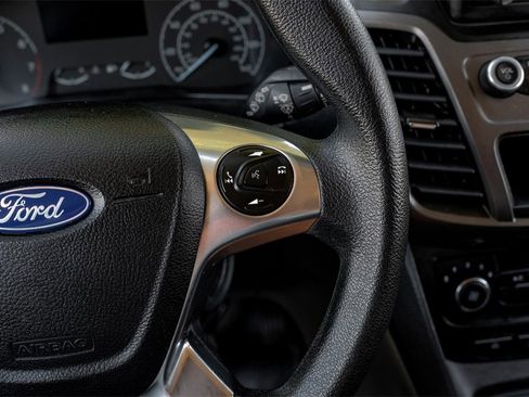 Used 2022 Ford Transit Connect XL image 14