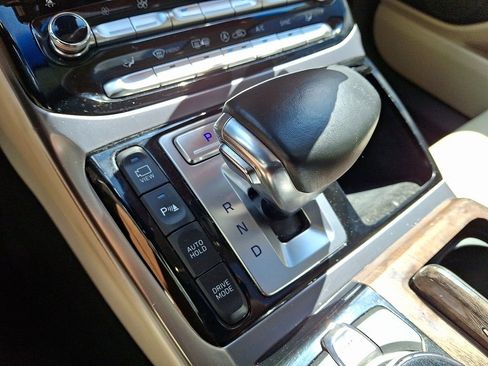 Used 2019 Genesis G90 5.0 Ultimate image 13