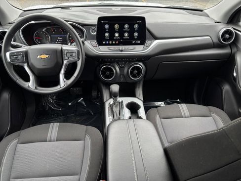 Used 2025 Chevrolet Blazer LT FWD image 34