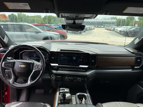 Certified 2024 Chevrolet Silverado 1500 High Country w/ Technology Package AWD/4WD image 28