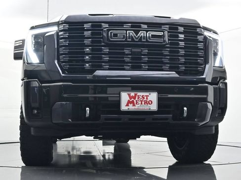 Used 2024 GMC Sierra 3500 Denali Ultimate AWD/4WD image 33