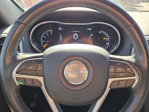 Used 2018 Jeep Grand Cherokee Limited image 20