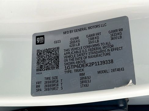 Used 2023 GMC Canyon AT4 image 32