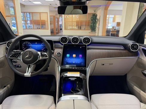 Certified 2026 Mercedes-Benz GLC 300 4MATIC image 10