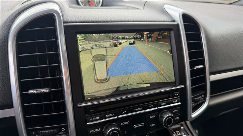 Used 2016 Porsche Cayenne AWD/4WD image 38