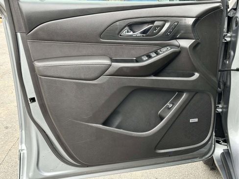 Used 2023 Chevrolet Traverse High Country w/ LPO, Floor Liner Package image 20