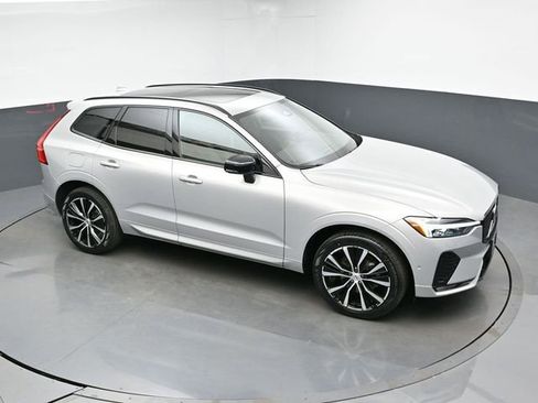 Used 2023 Volvo XC60 B5 Plus w/ Climate Package AWD/4WD image 46