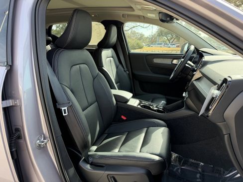 New 2026 Volvo XC40 B5 Plus w/ Protection Package Premier AWD/4WD image 8