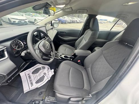 Used 2022 Toyota Corolla LE FWD image 9