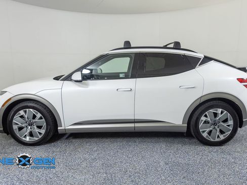 Used 2025 Genesis GV60 Advanced AWD/4WD image 4