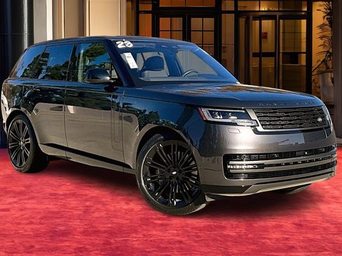 Used 2023 Land Rover Range Rover SE image 11