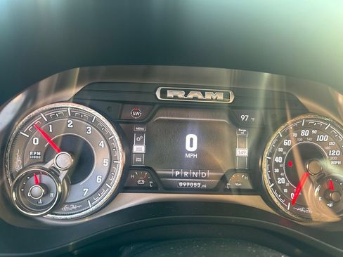 Used 2019 RAM 1500 Limited w/ Body Color Bumper Group AWD/4WD image 42