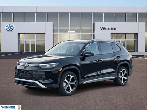 New 2026 Volkswagen Tiguan SE image 1