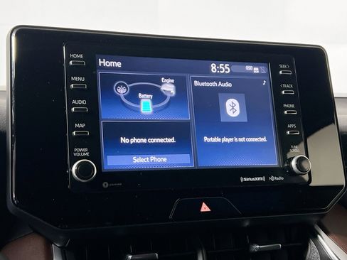 Used 2022 Toyota Venza XLE image 28