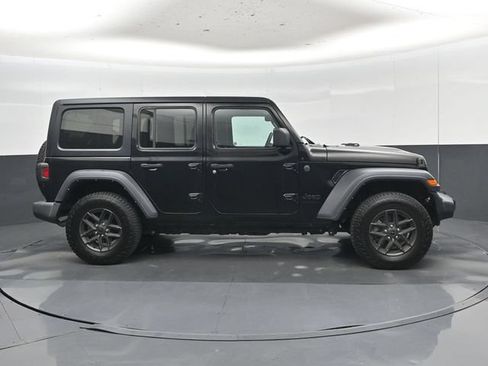 Used 2024 Jeep Wrangler Unlimited Sport AWD/4WD image 2