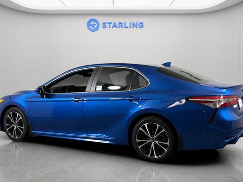 Used 2020 Toyota Camry SE FWD image 4