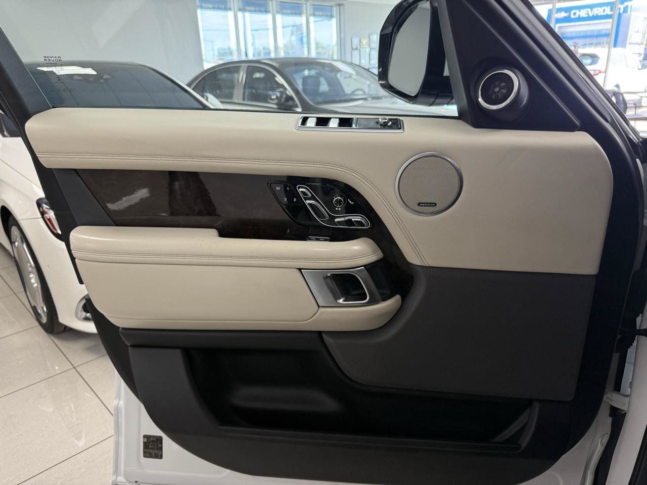 Used 2019 Land Rover Range Rover HSE AWD/4WD image 10