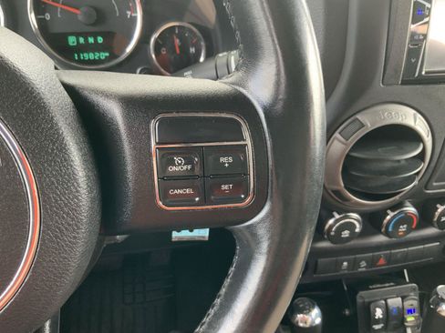 Used 2015 Jeep Wrangler Sport w/ Quick Order Package 24S AWD/4WD image 22
